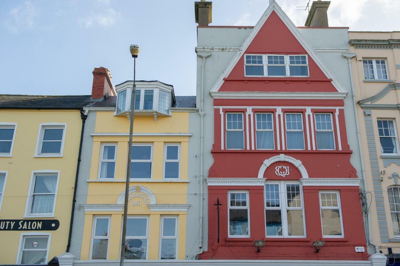 The Square Townhouse Fermoy Hotel ภายนอก รูปภาพ